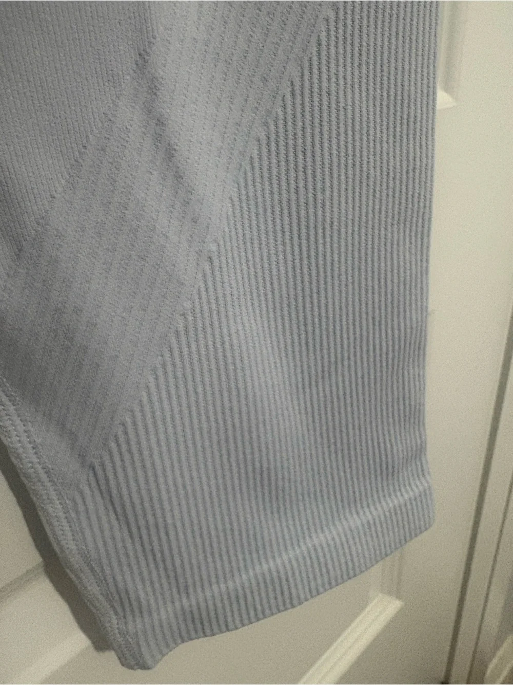 NWT Calvin Klein Powder Blue Performance 7/8 Leggings - Picture 4 of 7